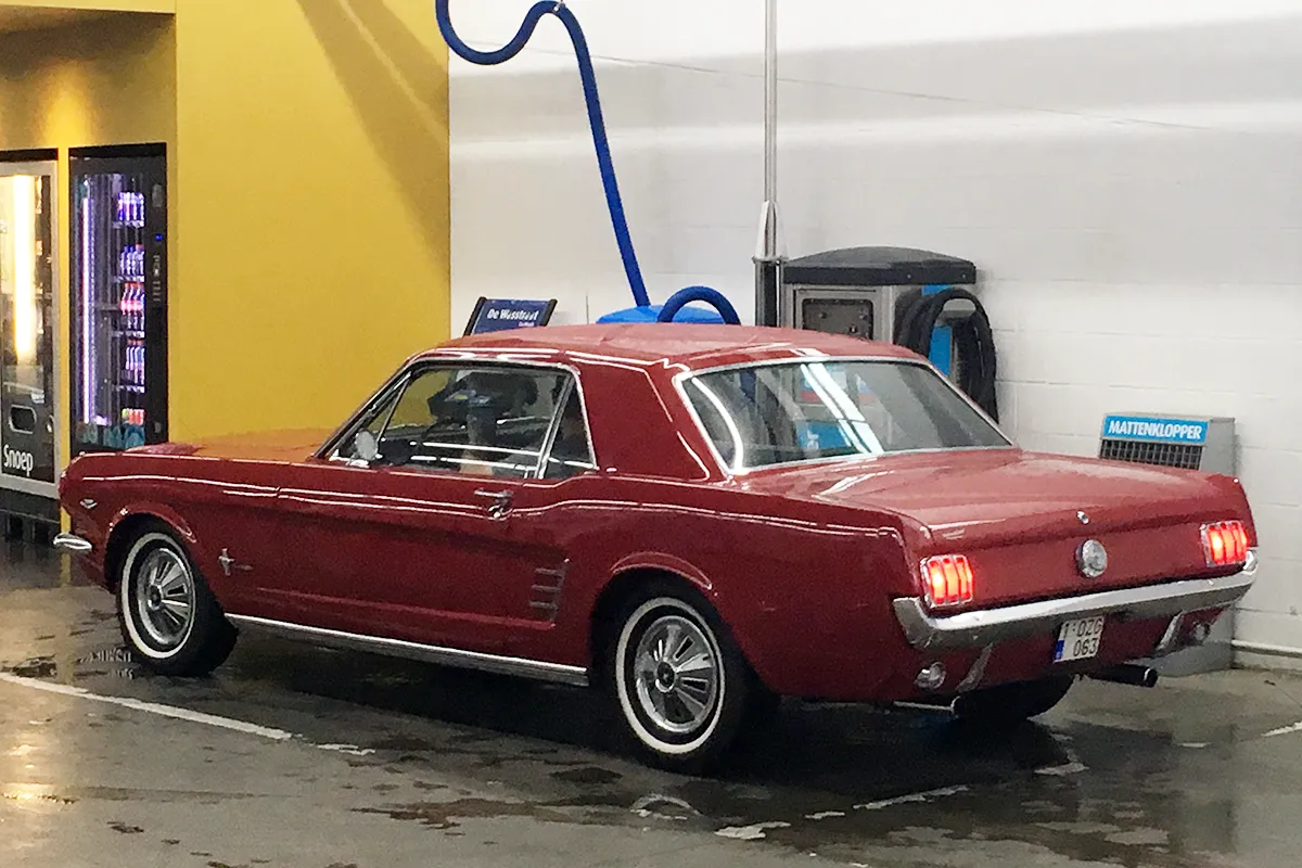 Oldtimers wassen doe je in onze SelfWash